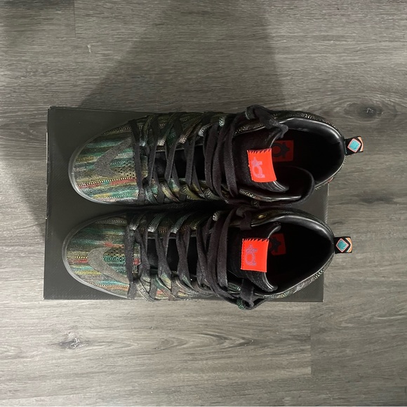 Nike KD “lifestyle” Size 10.5 - Picture 2 of 3